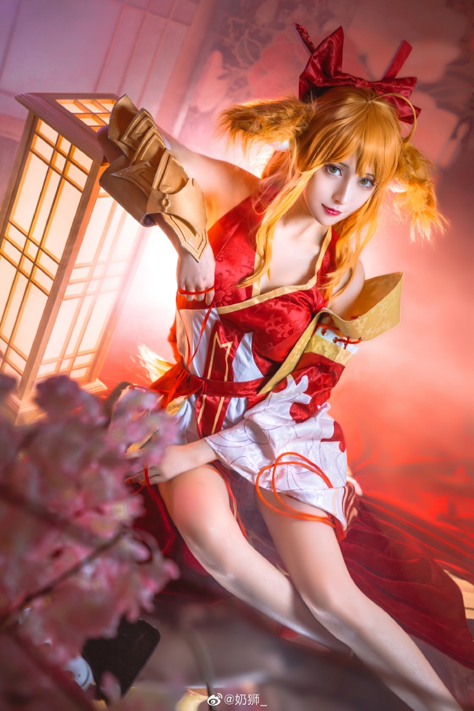 【COS正片】狐妖小红娘 涂山红红cos cn奶狮