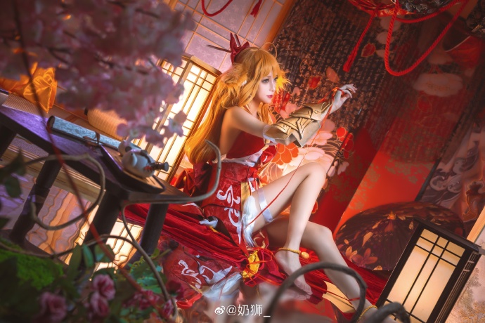 【COS正片】狐妖小红娘 涂山红红cos cn奶狮