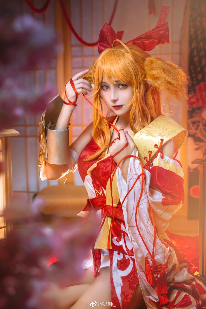 【COS正片】狐妖小红娘 涂山红红cos cn奶狮