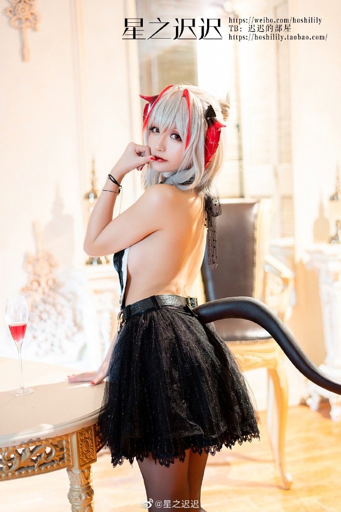 【COS正片】明日方舟W同人礼服cos cn星之迟迟